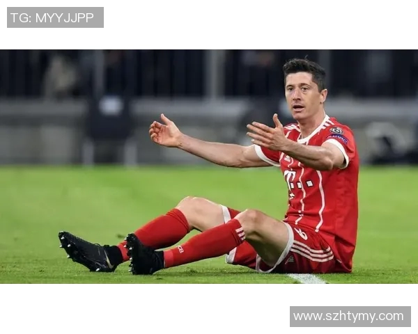 莱万回归拜仁遭球迷嘘声四起质疑其忘恩负义情感纠葛 莱万回归拜仁遭球迷嘘声四起质疑其忘恩负义情感纠葛