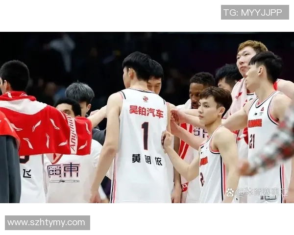 2017年CBA新疆队与广东队激战回顾精彩瞬间与战术分析