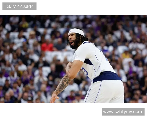 2021年马刺与独行侠激战回顾：一场精彩的西部对决与球星表现分析