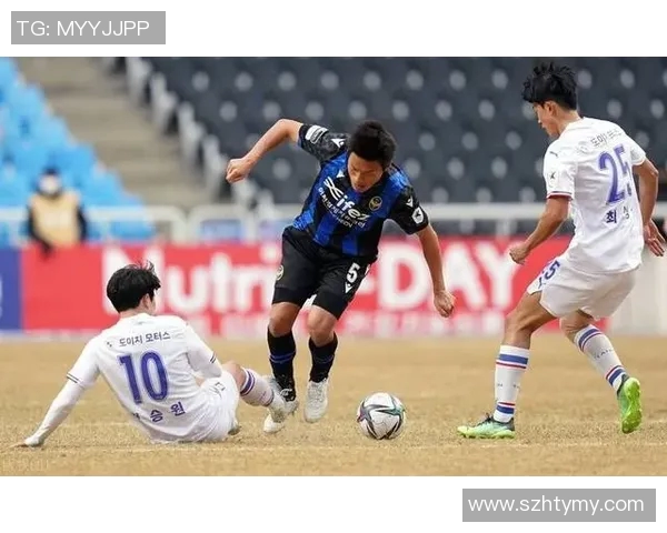 仁川联与州尚武的激烈对决揭示了韩国足球的竞争魅力与战术智慧 仁川联与州尚武的激烈对决揭示了韩国足球的竞争魅力与战术智慧