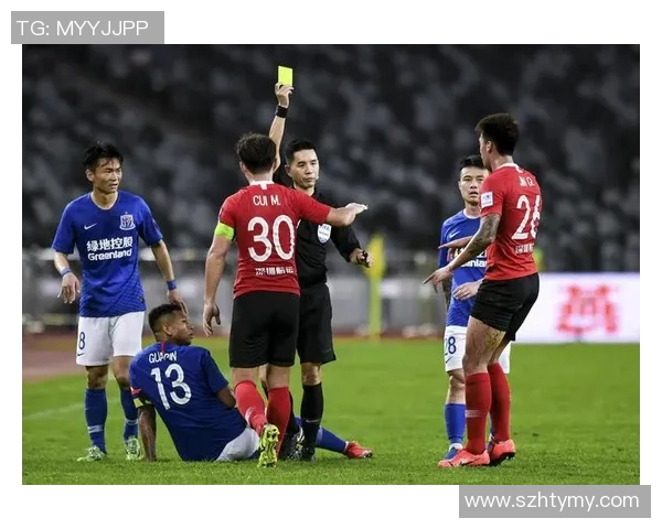 上海足球队配合问题引发热议球迷与专家各执己见探讨战术分歧